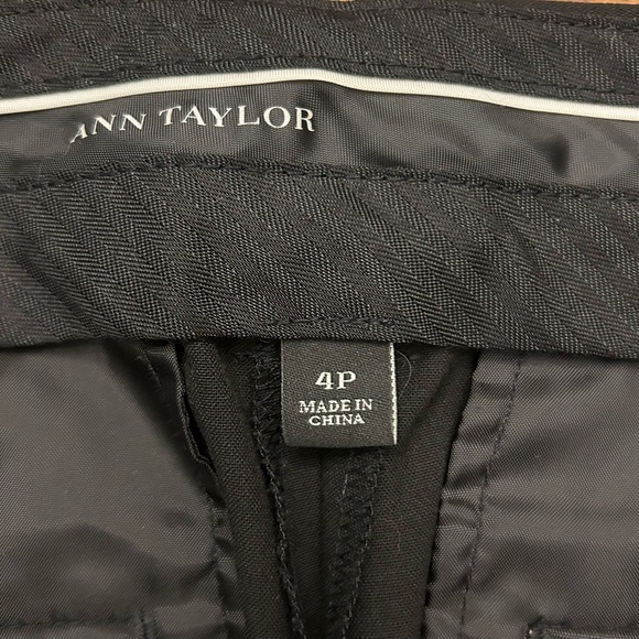 Women’s Ann Taylor 4P Black Pants - Picture 3 of 5